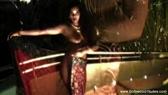 Beautiful Indian Woman Seduces With Her Dance