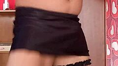 Watch me dancing sexy in this shiny pink thong - oh yeah!