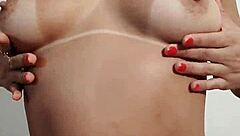 I mean, this hot morena babe Val Mineirinha is gonna like, totally seduce you with her big natural curves.