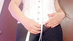 colombian latina madrastra with cameltoe in leggings masturbates her wet pussy solo