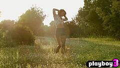 sexy all natural babe anetta keys showing of stunning natural naked body