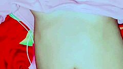 Hey, check this Indonesian girl in hijab during live session