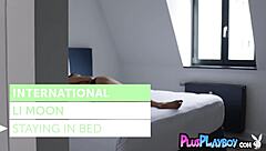 Beautiful asian li moon shows hot body and petite asian milf posed naked