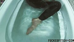 Sexy Moment in Aquafilia Bathtub with Skinny Beauty UNDERWATER.