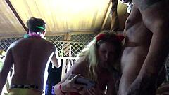 marombado tears up blonde emo pussy at carnival party bumbum in front of everyone tesao pateu strong fudemos in the middle of the hall melisa alecxander