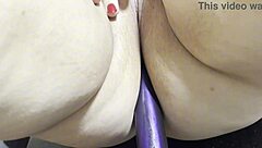 Meu pai saiu e eu levei meu vizinho la em casa pra fuder com chupada na buceta