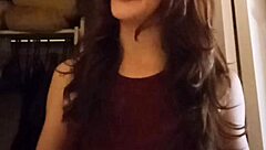 Why is housewife Mollyjanexxx still trying in this softcore solo backstage update from USA?