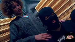 A giovanna bombom veio dar uma aula de putaria pro sortudo prova de boquete e resumo de buceta - turma do sexo