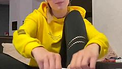 I enjoy showin my barefoot dirty socks feet in nike fetish style