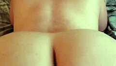 Amateur white girl shows off her fat ass in seductive display