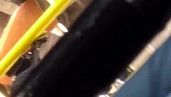 novinha do pezinho perfeito no busão 1 parte