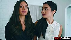 Horny Big Ass Teen April Olsen Fingers Fucks Girlfriend Avery Black Hardcore