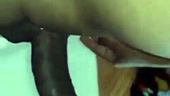 Esposa Implora ao Marido Cuckold para Filmar Sua Gozada Selvagem no Rabo