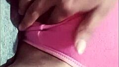 prima cachonda graba masturbación intensa y envía video fetichista amateur