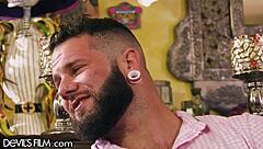 Vanessa Vega deepthroats into a bi 3-way with double penetration and cunilingus in reality style