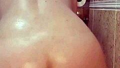 i love watching blanca culona riding that dildo in hot lesbian action