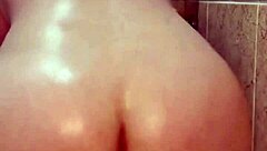 i love watching blanca culona riding that dildo in hot lesbian action