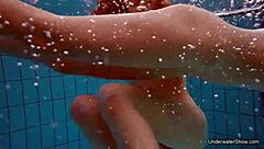 oh those two hot lesbians in the pool make me feel so aroused and passionate