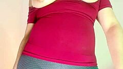 Latina Milf's Giant Cameltoe Masturbation in Leggings Dripping