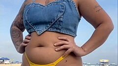 i got that guy rock hard flashing on the beach