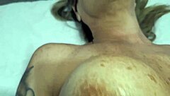 Safado massagista pounds gostosa client's wet milf pussy hard