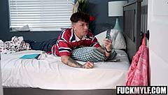 magic remote unzips muslim babe jesse pony for fun