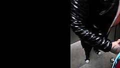 Colombian milf fucked hard in neighbor's elevator