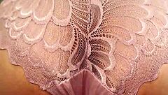 anh vội doggy em chưa kịp cởi quần 😈🍑