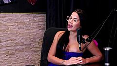 Morena demos sloppy blowjob after fake orgasm confession!