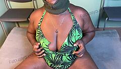 nigerian big booty smokes thick african cock till she squirts!