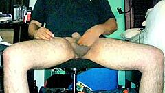 Ezsosa Flashes Her Plump Curves in Solo Exhibition