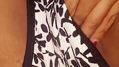 mi putita se masturba con su coño sexy y grande me vuelve loco de deseo