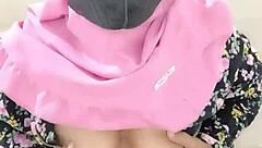 sexy amateur arab girl in hijab toys big pussy solo?