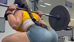 mi culo colombiano se ve irresistible en este outfit gym