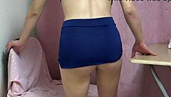 i can't stop staring at this flight attendant's big ass and legs