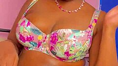 Beautiful wet pussy creams during intense solo play