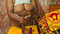 i can't stop fingering my shaved pussy on camera today