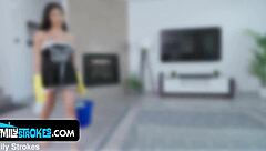 I crave Jay's cock, screaming as his desperate submissive Reyna begs wildly