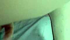 Loira rabuda's natural tits bounce as she gets off