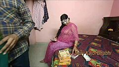 Shaved pussy gets pounded by big dick in homemade porn