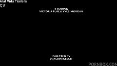 blonde babe masturbating live on webcam 😍