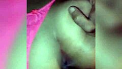 Botou a empregada pra mamar e dar a buceta gostoso