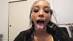 Toilet Cleans Pussy After Piss