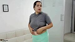 Amateur Spanish porn with big ass and smoking