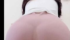 Beautiful Yoga Beauty Available For Contact