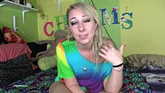 Thick Blonde Girl Twerks And Jiggles Her Ass On Webcam, Showing Off Sexy Tits