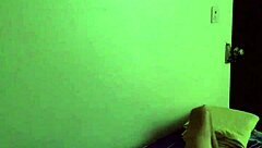 Em Nhung in High Definition Video