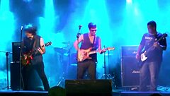 Cinnamon, rock n roll rebel on the road live