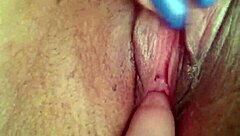 im fingerin my wet pussy n masturbatin so good