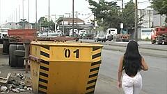 Novinha's solo performance in public: A steamy video from Amadora